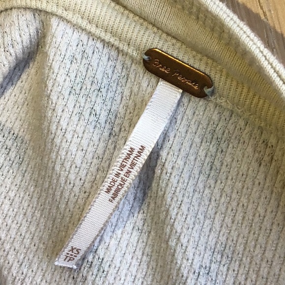 Free People Sweater - Picture 3 of 3